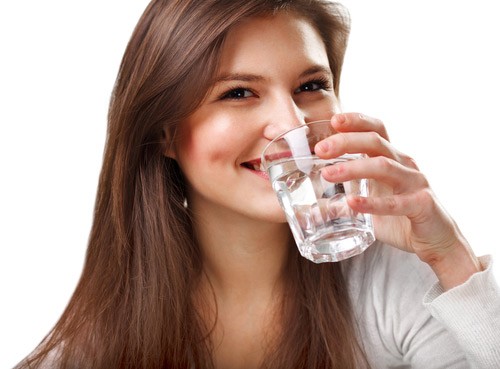 Sỏi tiết niệu là bệnh gì? Nguyên nhân biến chứng và nên uống nước như nào trong điều trị sỏi tiết niệu